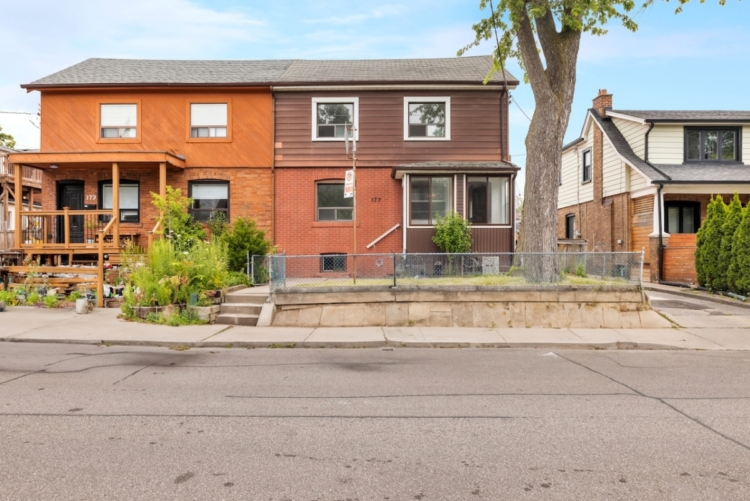 177 Harvie Ave-1
