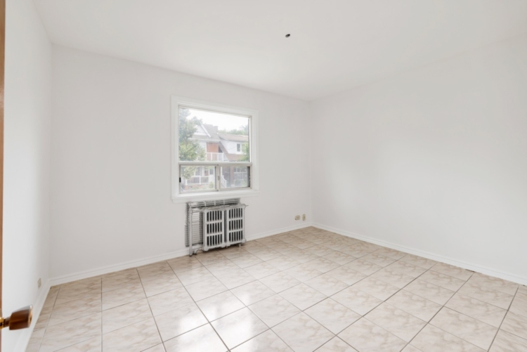 177 Harvie Ave-18