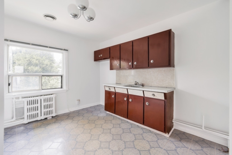 177 Harvie Ave-28