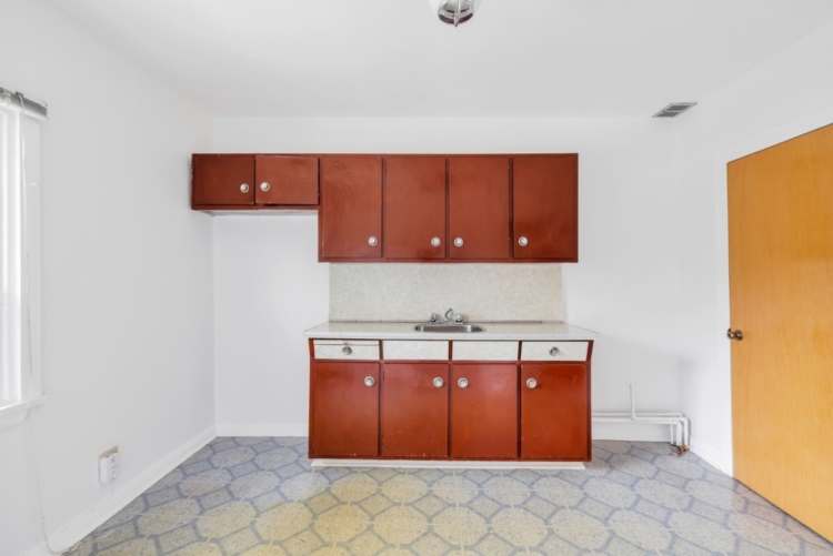 177 Harvie Ave-29
