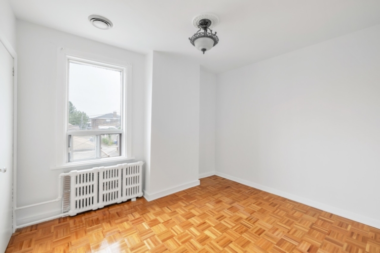 177 Harvie Ave-33