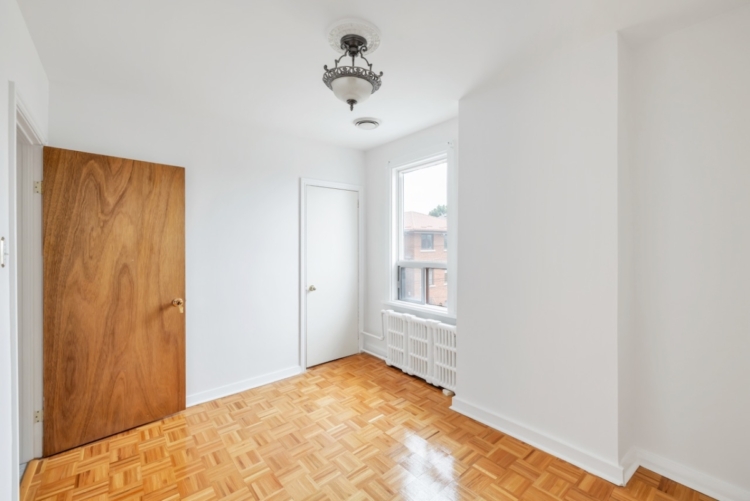 177 Harvie Ave-34