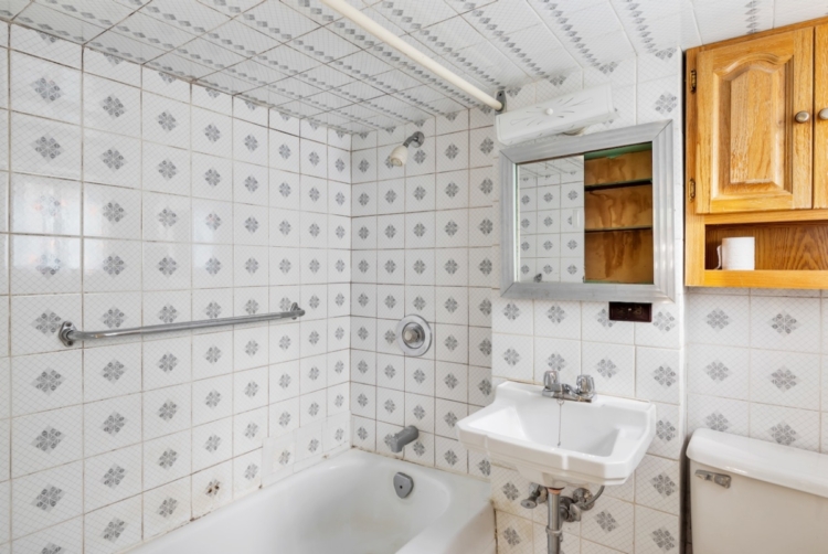 177 Harvie Ave-43