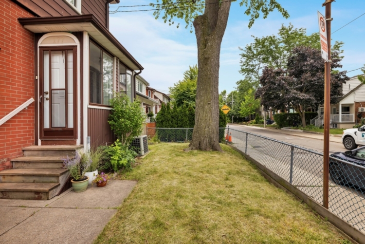 177 Harvie Ave-6
