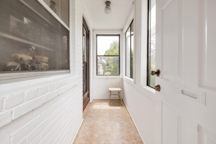 177 Harvie Ave-7